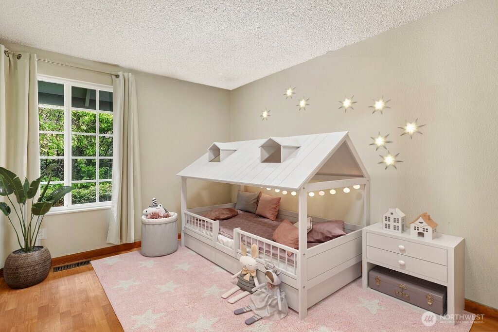 14203 NE 63rd Court , Redmond, WA 98052