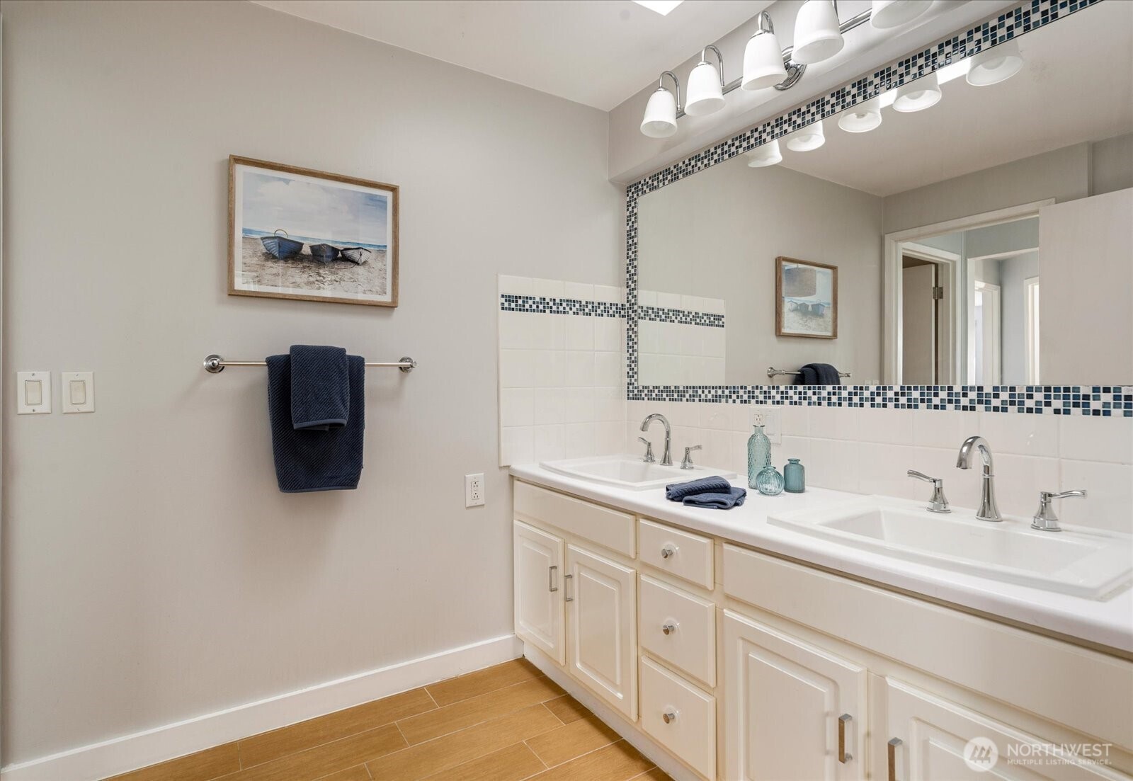 3661 Shorewood Avenue , Greenbank, WA 98253