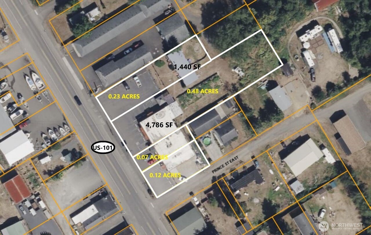 780 State Route 101 , Chinook, WA 98614