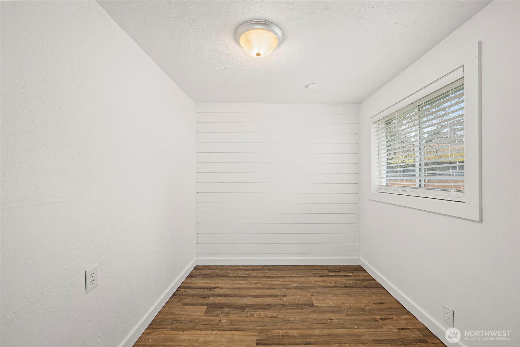 926 Austin Avenue , Port Orchard, WA 98366-4306