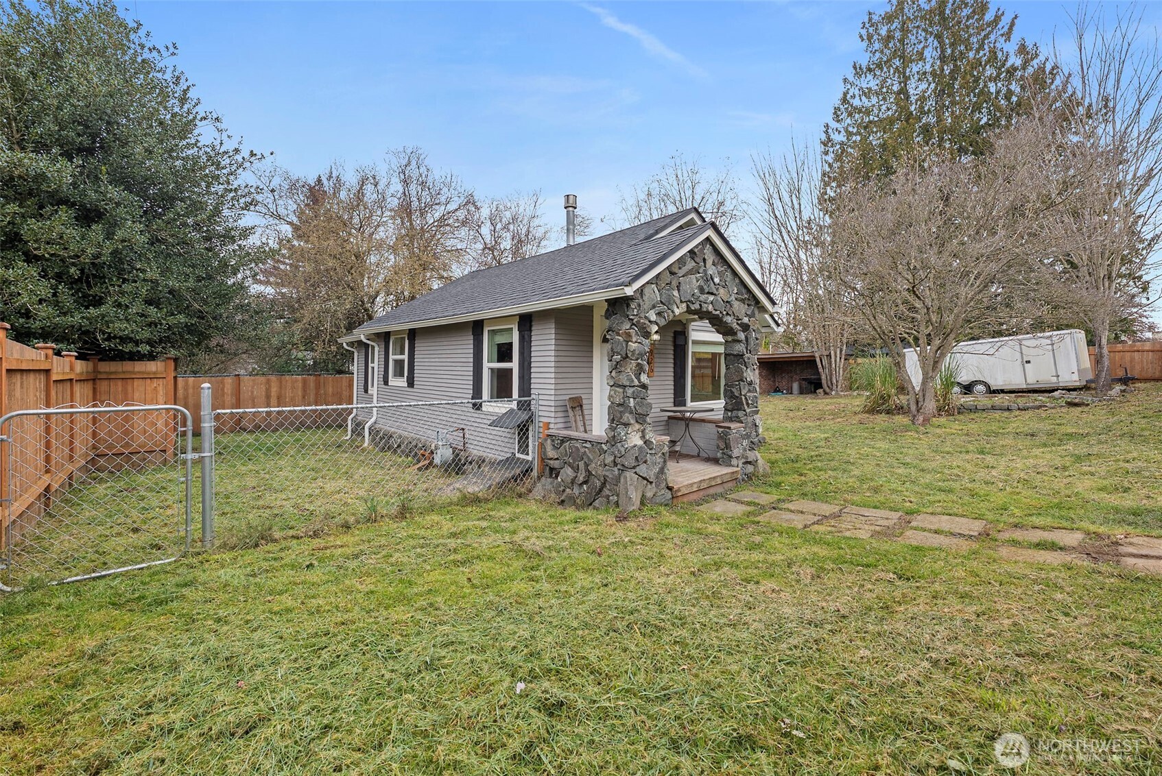 926 Austin Avenue , Port Orchard, WA 98366-4306