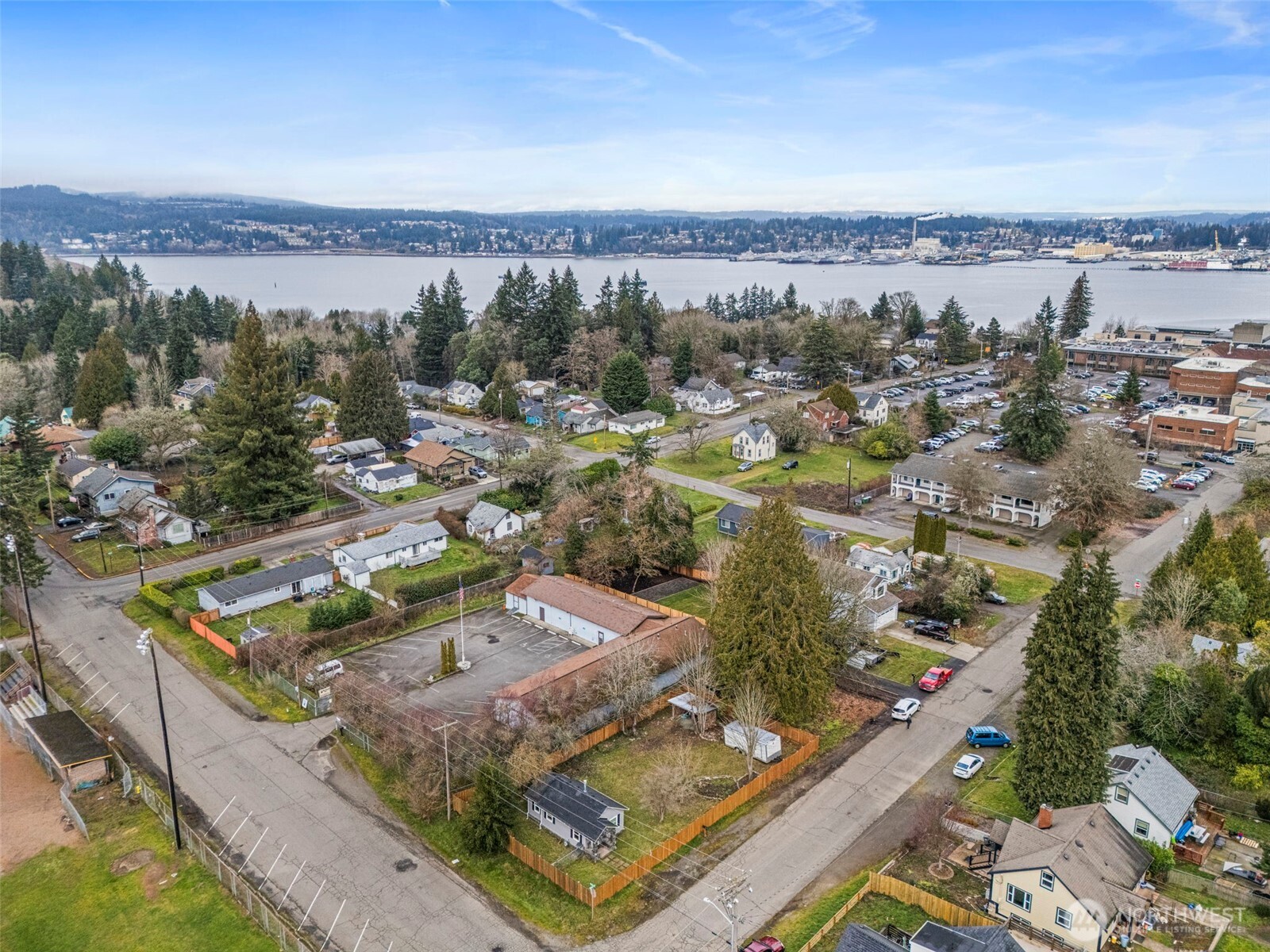 926 Austin Avenue , Port Orchard, WA 98366-4306