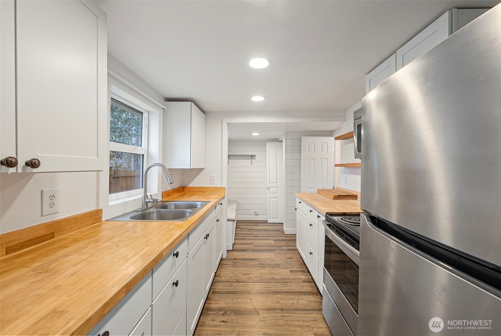 926 Austin Avenue , Port Orchard, WA 98366-4306