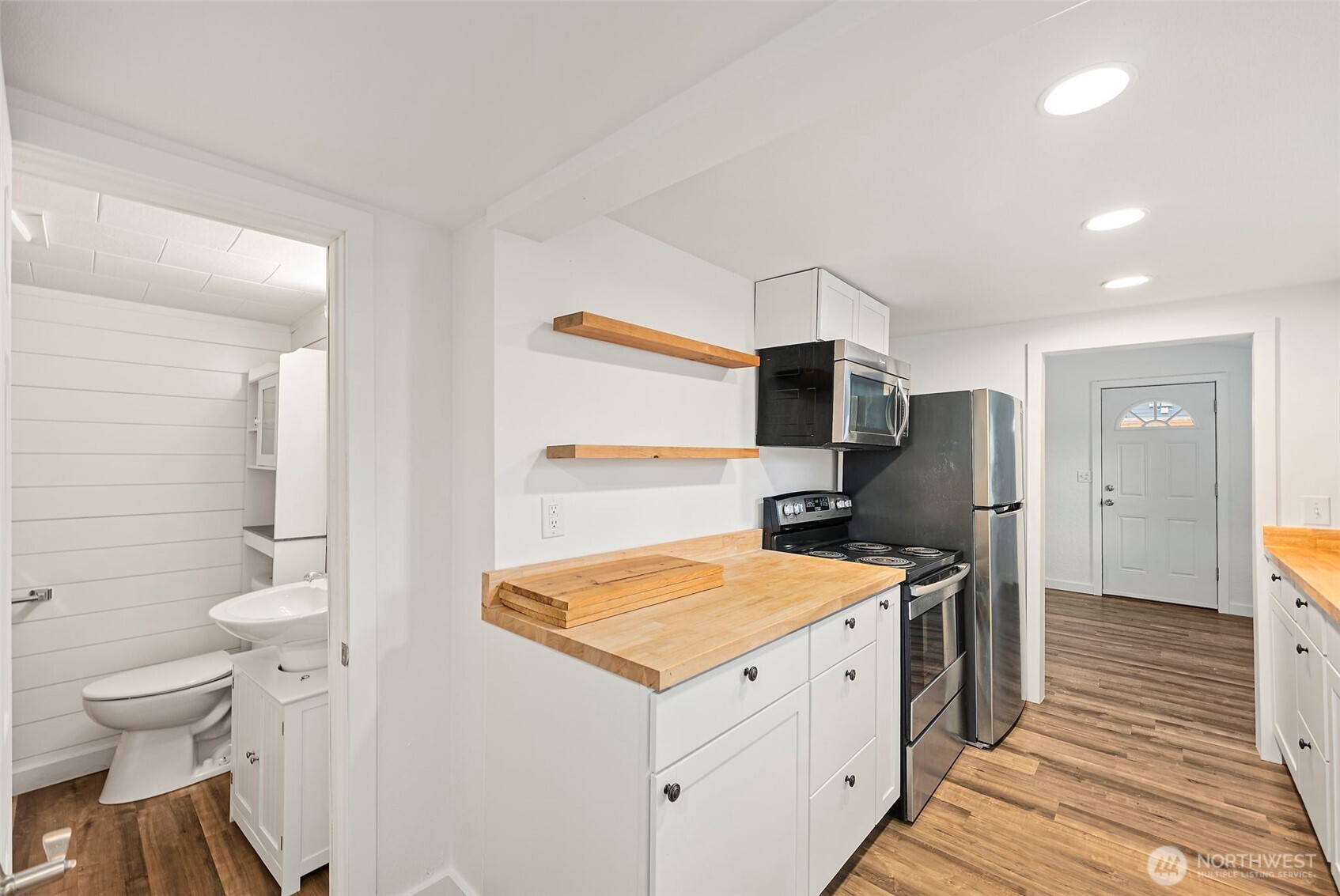 926 Austin Avenue , Port Orchard, WA 98366-4306