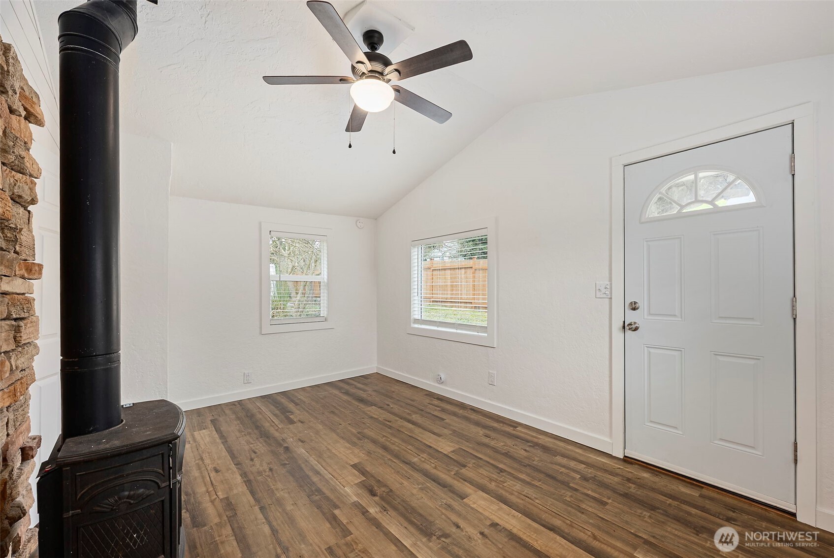 926 Austin Avenue , Port Orchard, WA 98366-4306