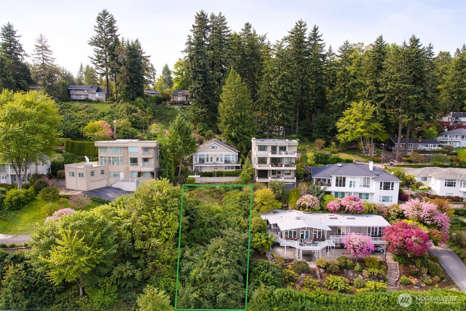 8512 NE Juanita Drive , Kirkland, WA 98034