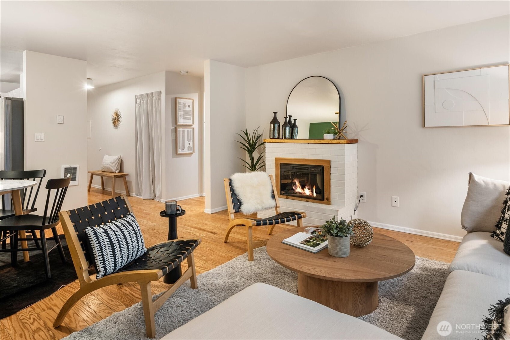 3820 NE 155th Place #403, Lake Forest Park, WA 98155