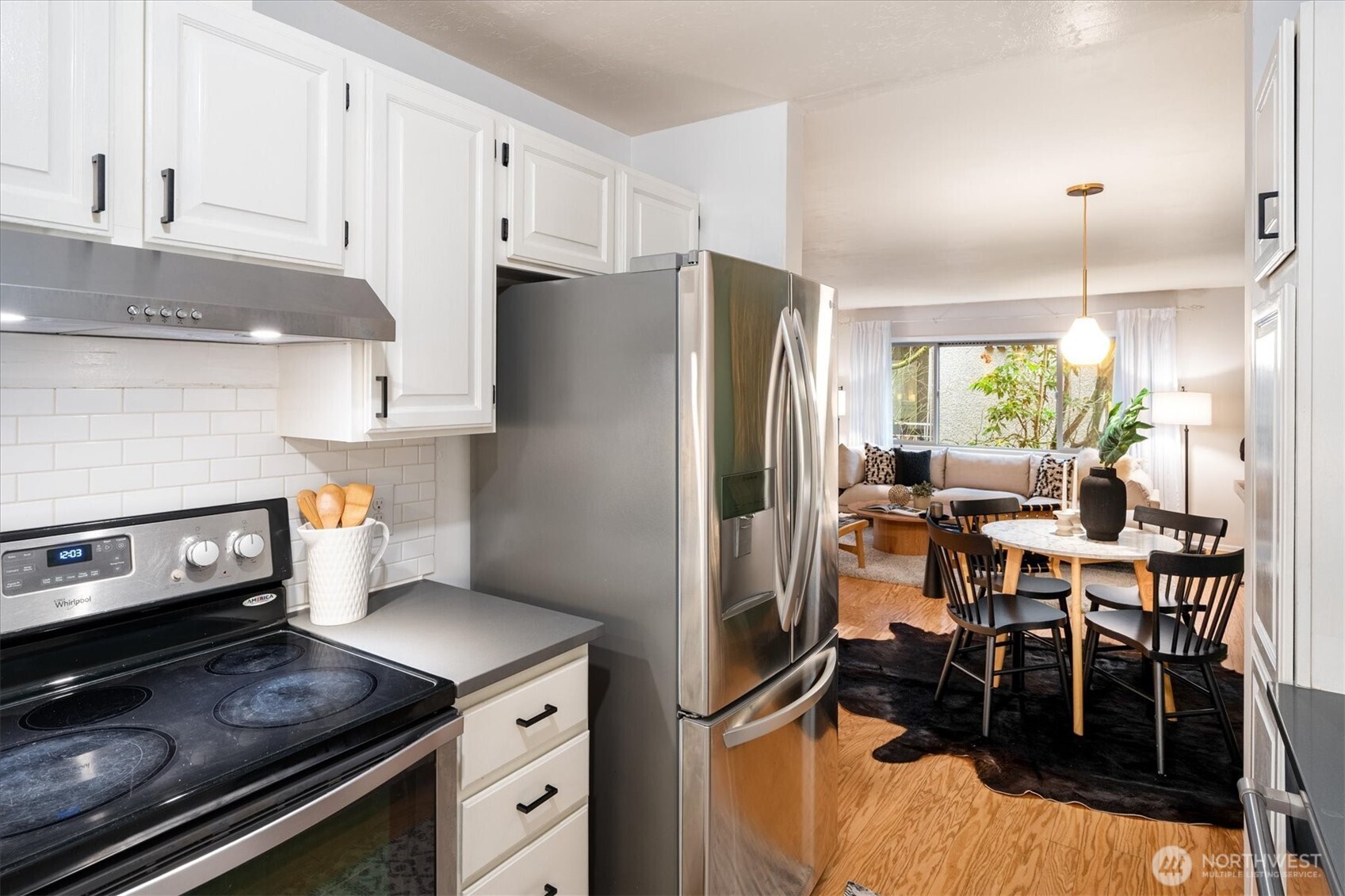 3820 NE 155th Place #403, Lake Forest Park, WA 98155