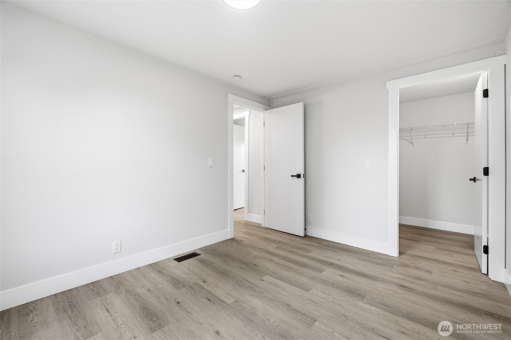 3234 Whitney Dr , Oak Harbor, WA 98277