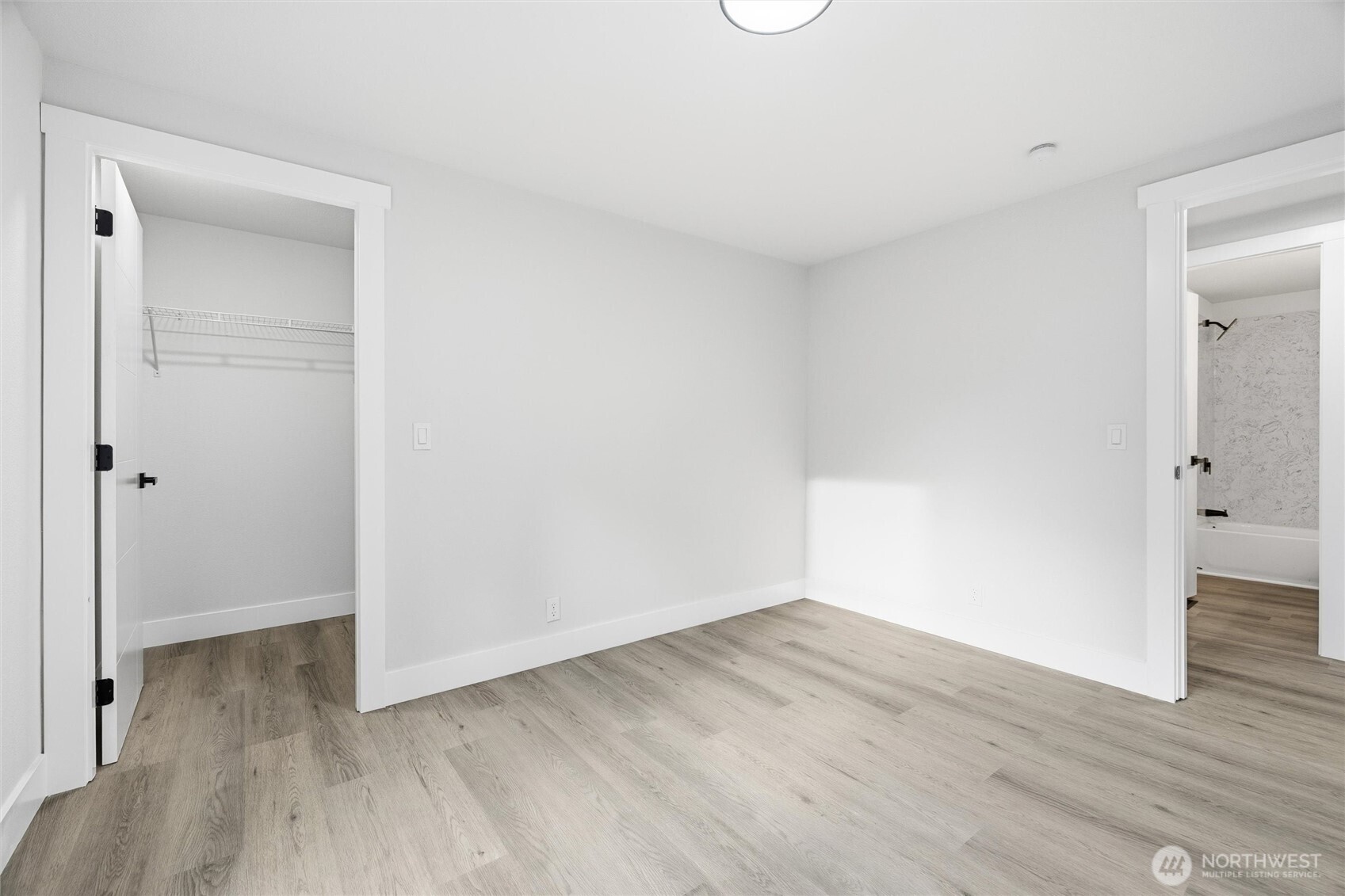 3234 Whitney Dr , Oak Harbor, WA 98277