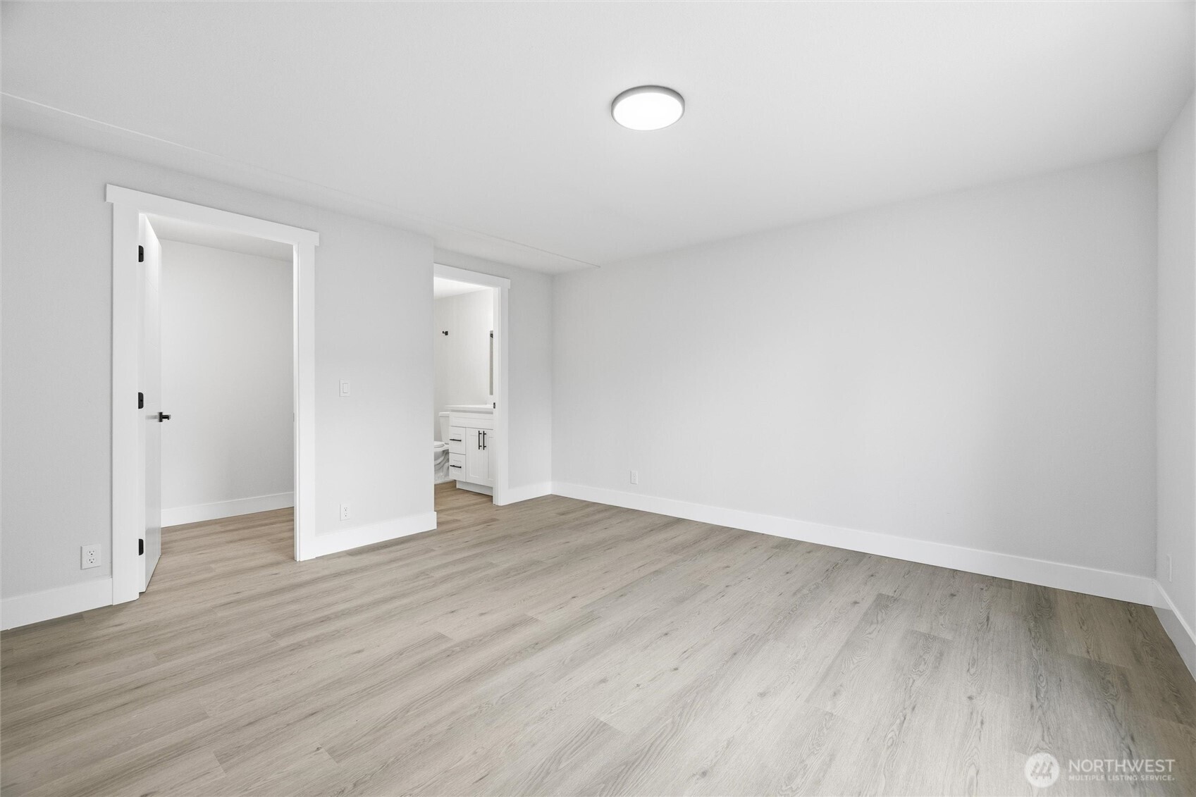 3234 Whitney Dr , Oak Harbor, WA 98277