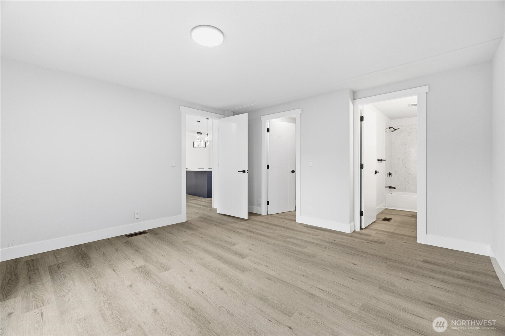 3234 Whitney Dr , Oak Harbor, WA 98277