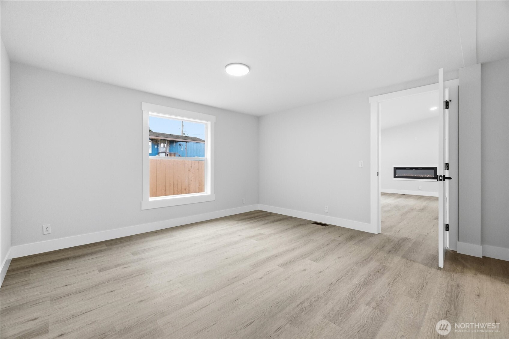 3234 Whitney Dr , Oak Harbor, WA 98277