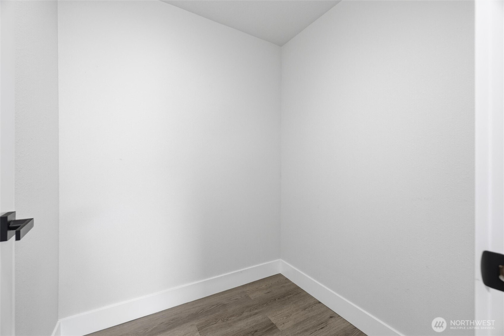 3234 Whitney Dr , Oak Harbor, WA 98277