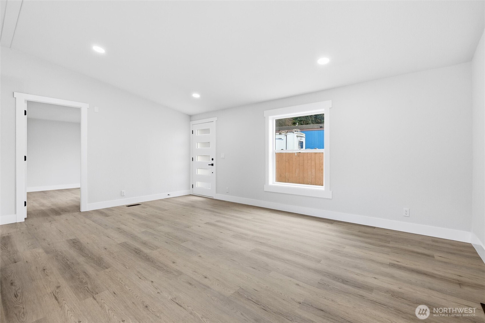 3234 Whitney Dr , Oak Harbor, WA 98277