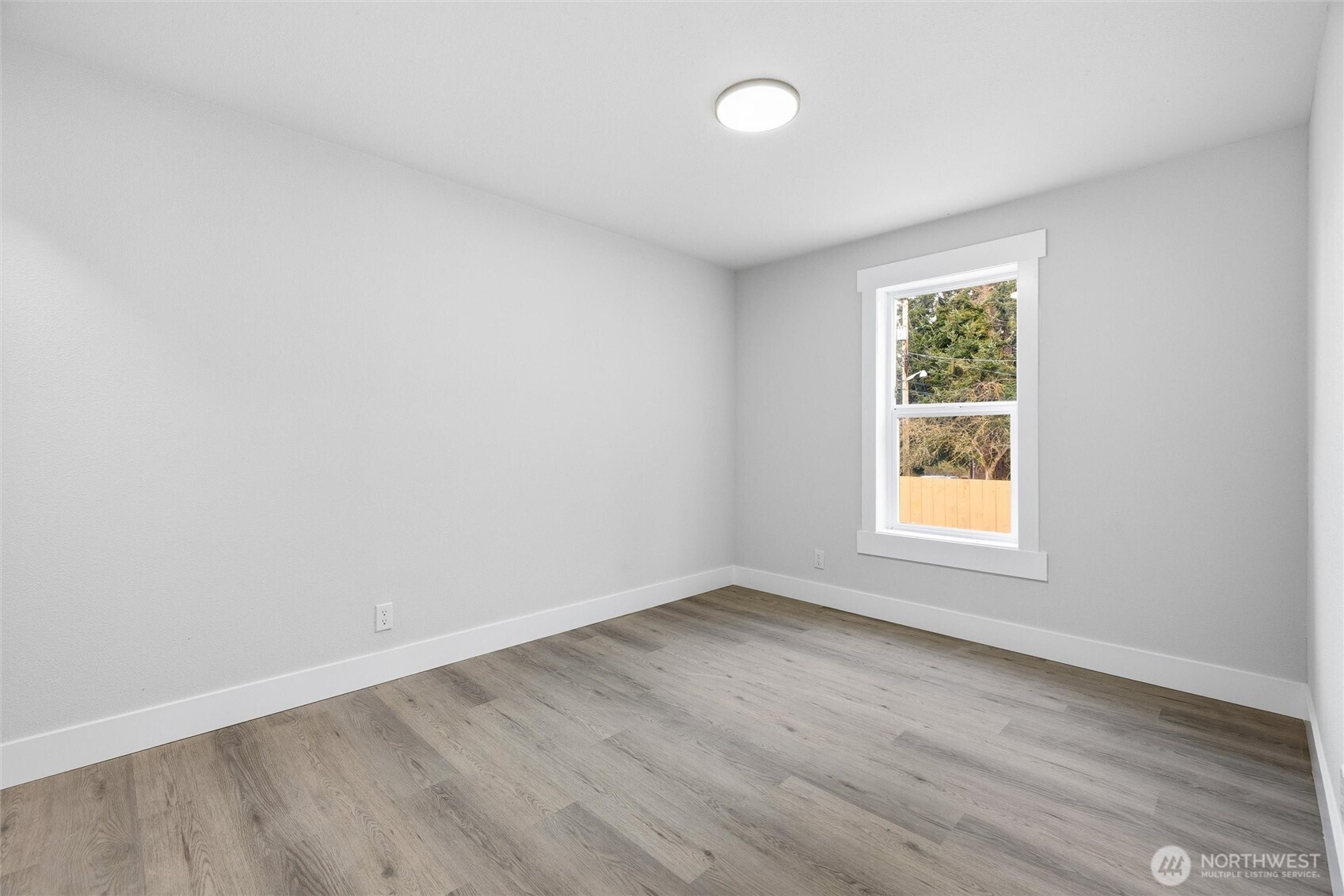 3234 Whitney Dr , Oak Harbor, WA 98277