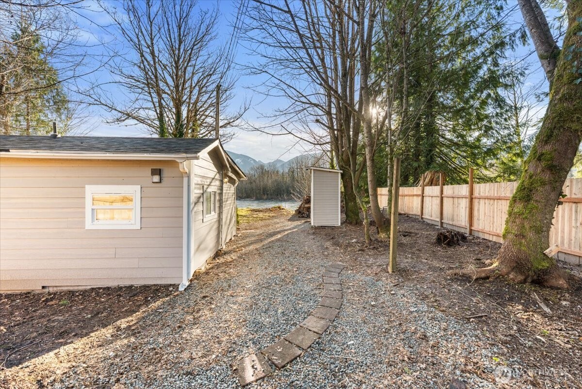 41722 S Shore Drive , Concrete, WA 98237