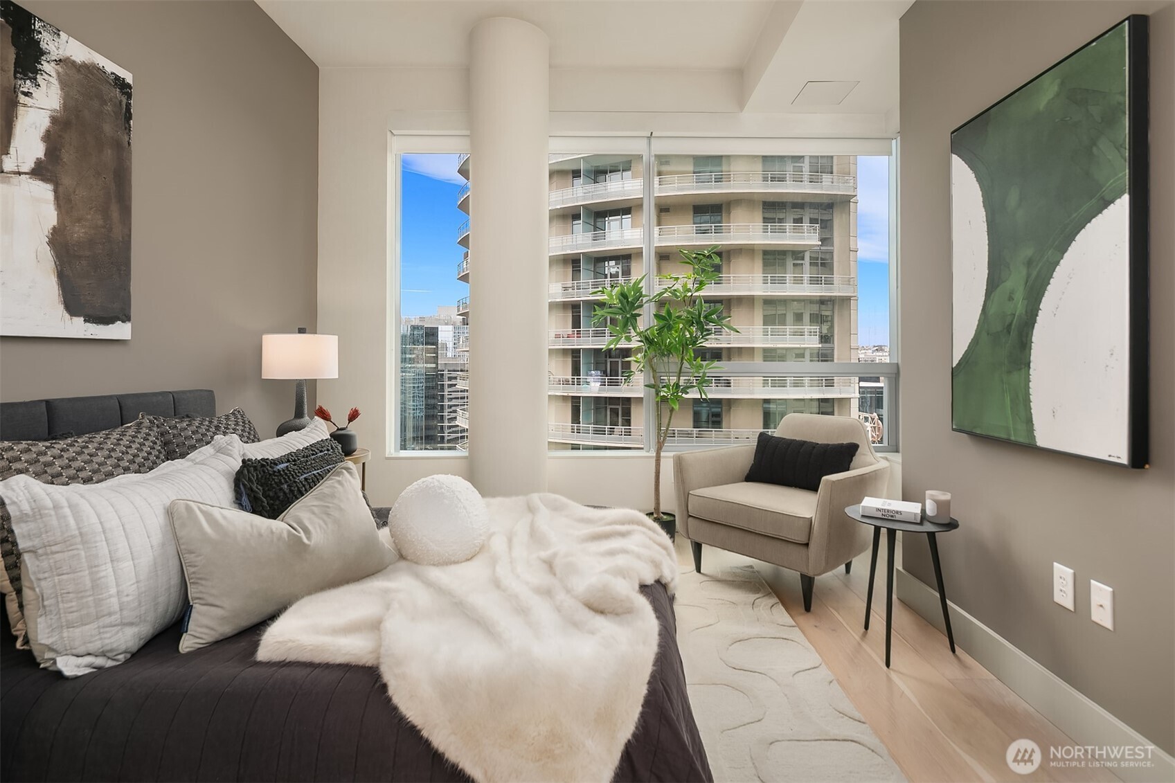 737 Olive Way #1903, Seattle, WA 98101