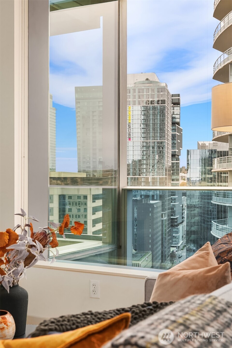 737 Olive Way #1903, Seattle, WA 98101