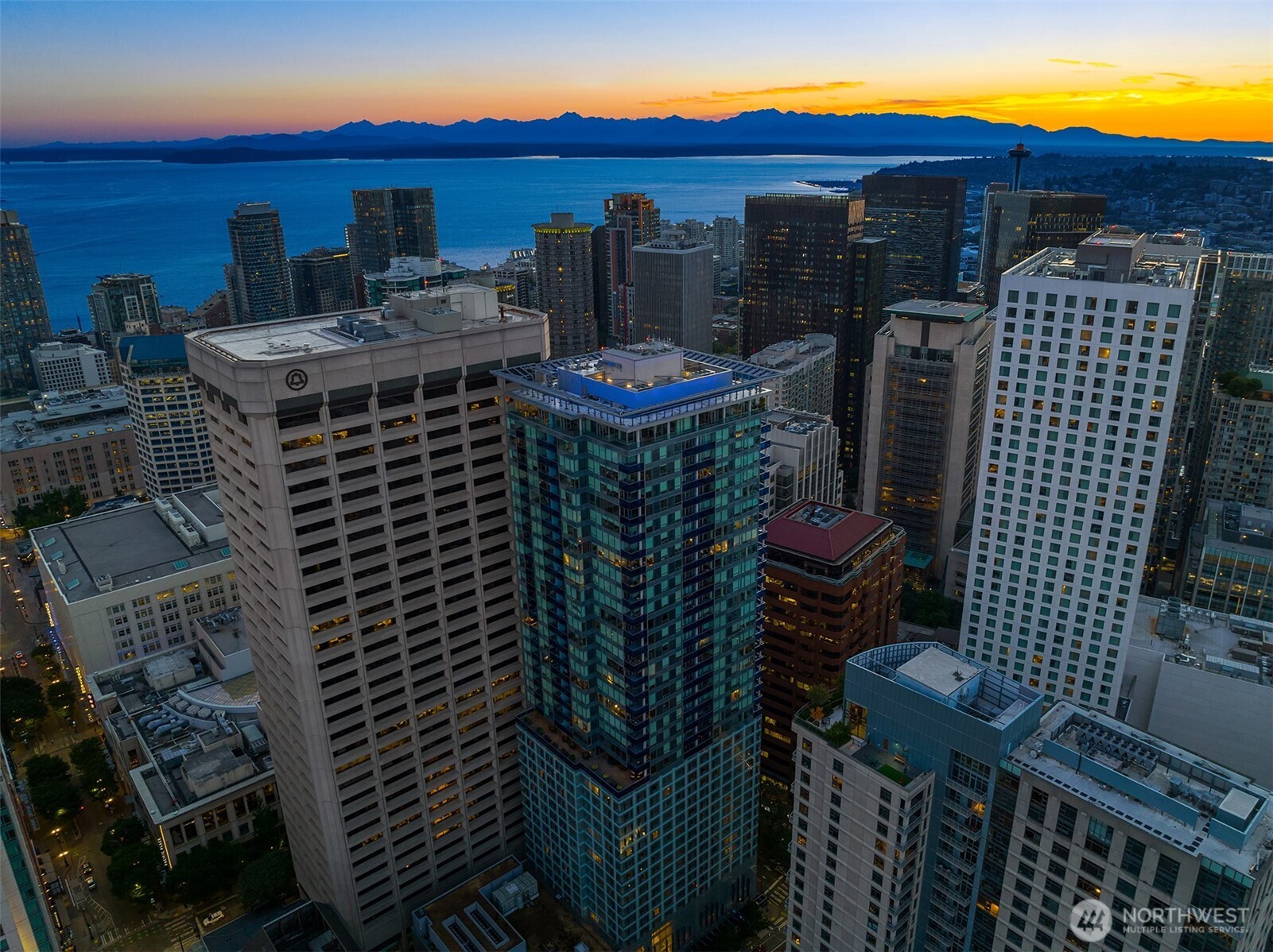 737 Olive Way #1903, Seattle, WA 98101