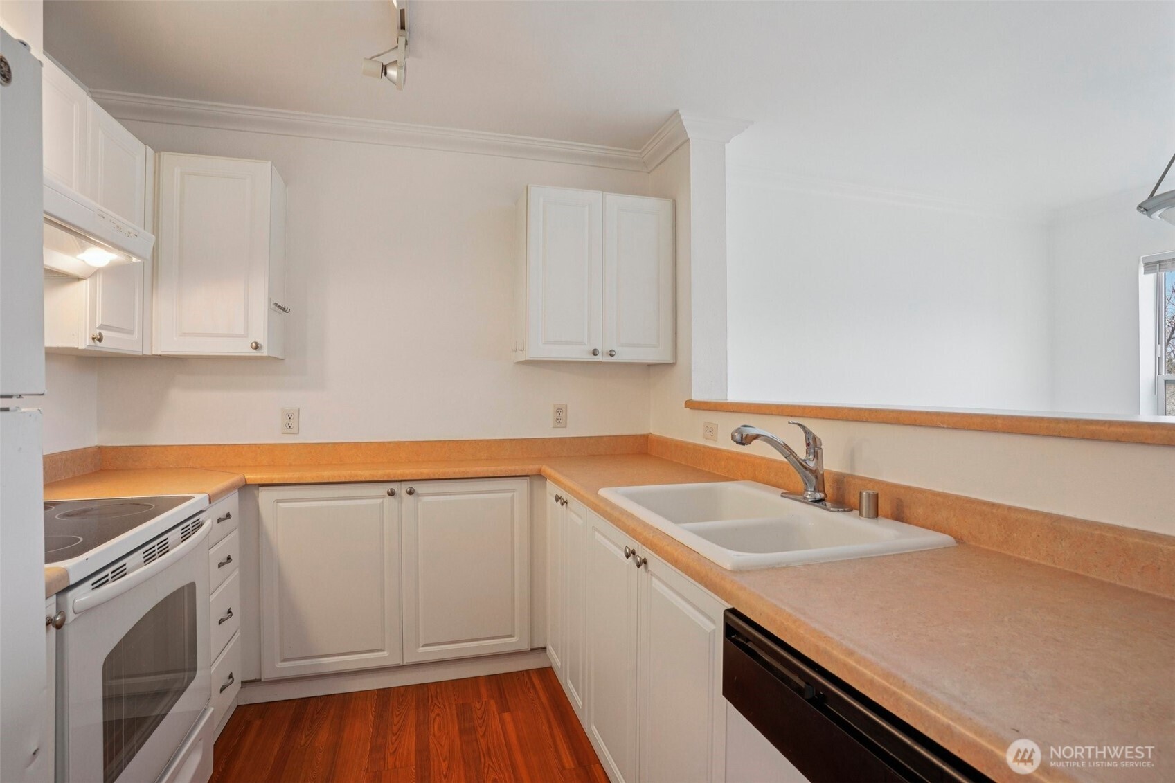 33020 10th Avenue SW #V302, Federal Way, WA 98003