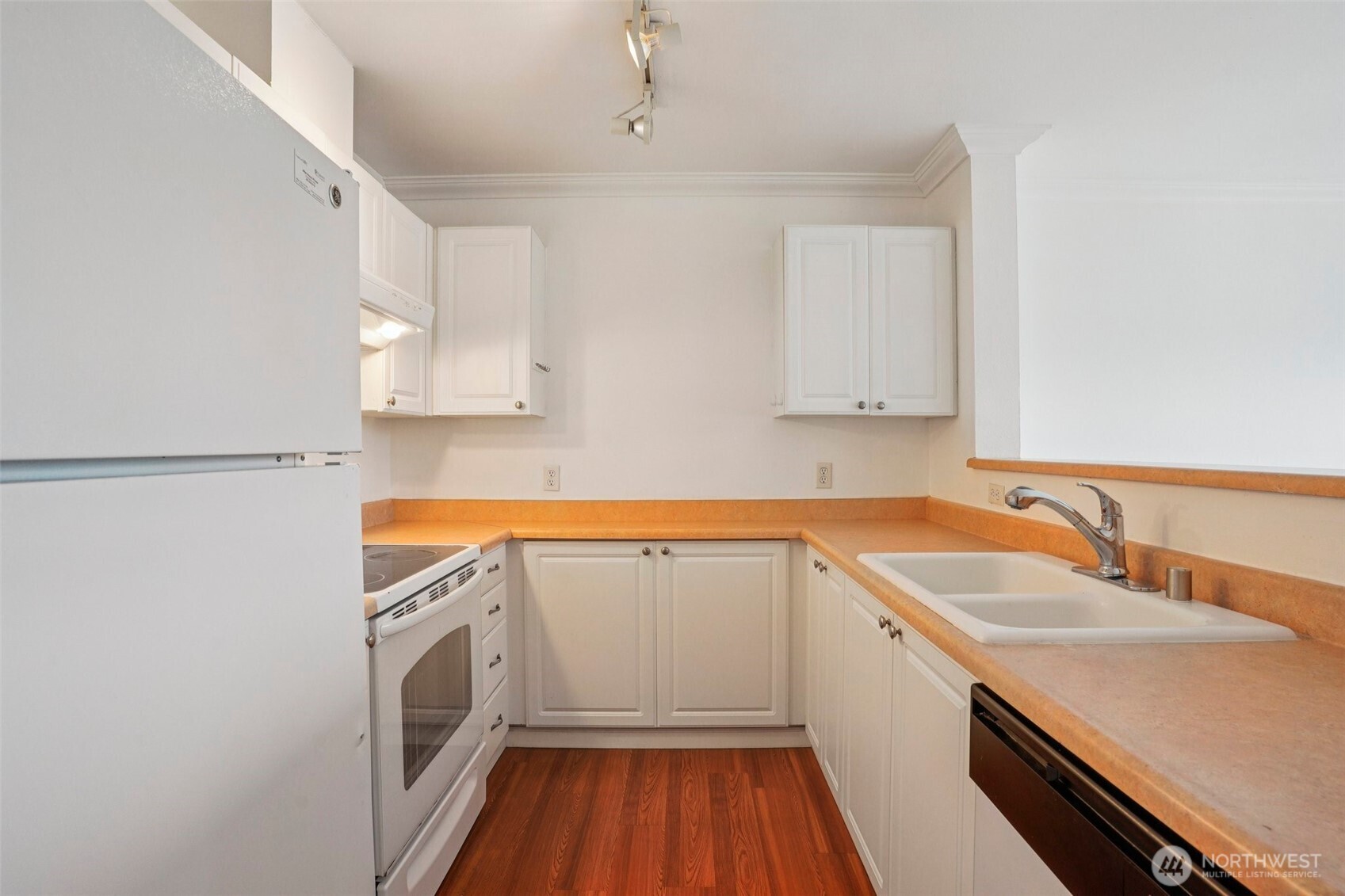 33020 10th Avenue SW #V302, Federal Way, WA 98003