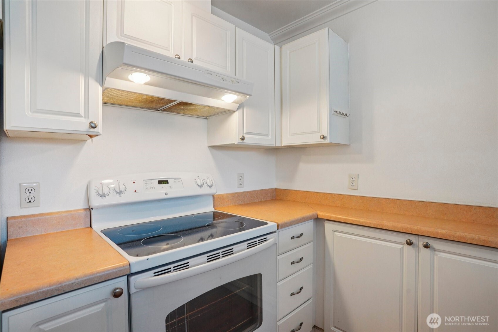 33020 10th Avenue SW #V302, Federal Way, WA 98003