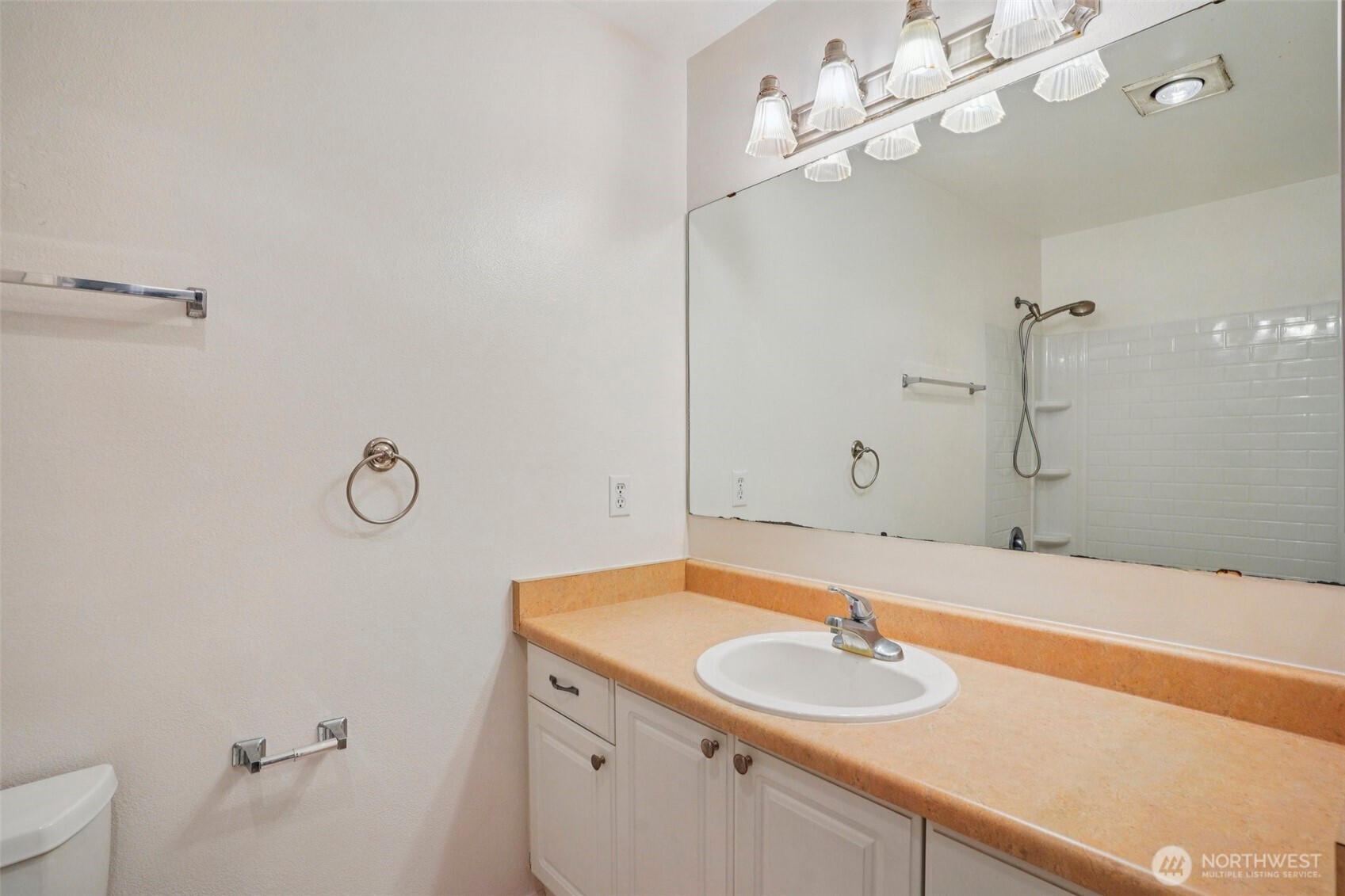 33020 10th Avenue SW #V302, Federal Way, WA 98003