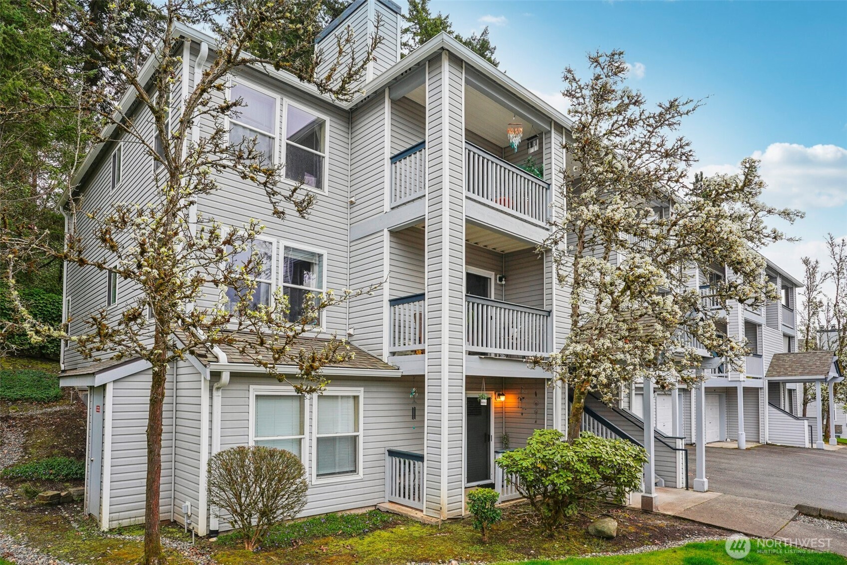 33020 10th Avenue SW #V302, Federal Way, WA 98003