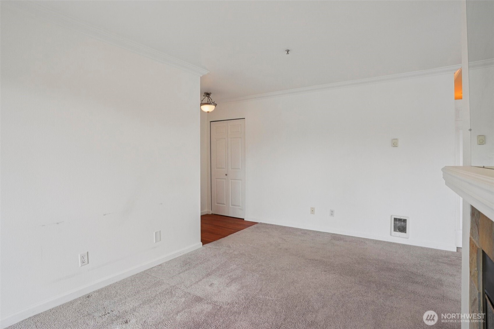 33020 10th Avenue SW #V302, Federal Way, WA 98003