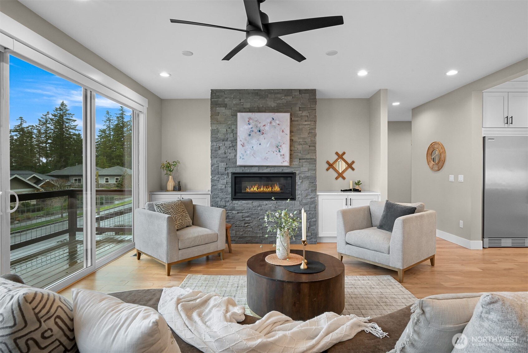 921 Whitewater Drive , Bellingham, WA 98229-3125