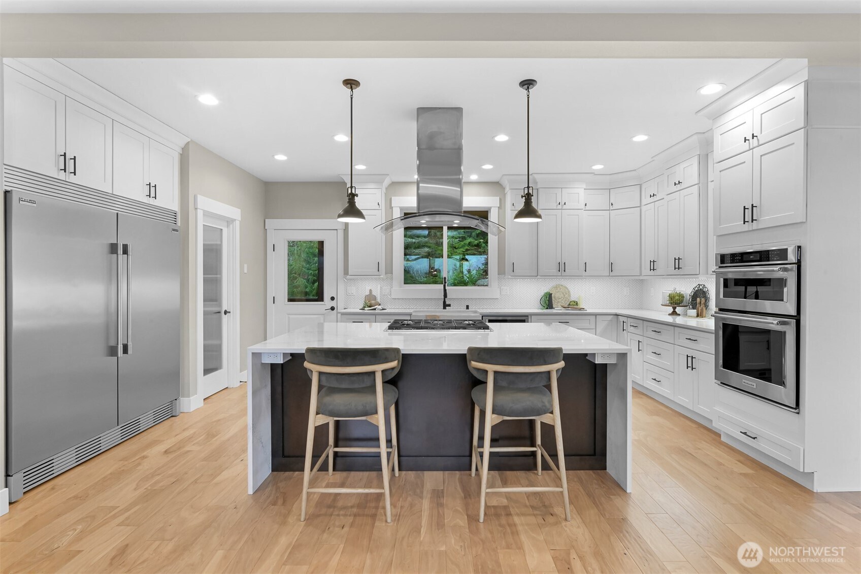 921 Whitewater Drive , Bellingham, WA 98229-3125