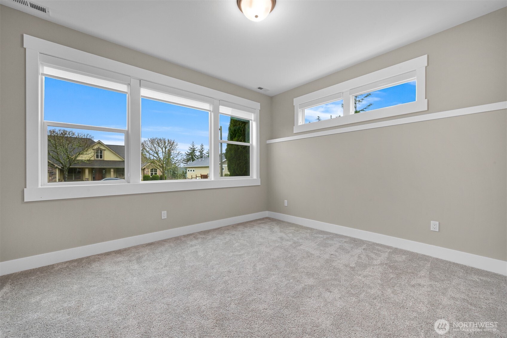 921 Whitewater Drive , Bellingham, WA 98229-3125