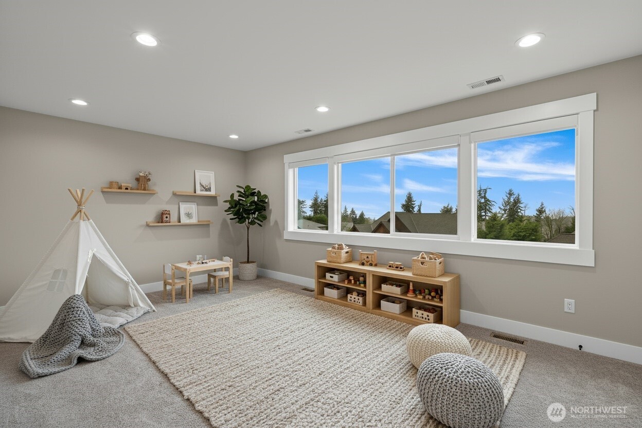 921 Whitewater Drive , Bellingham, WA 98229-3125