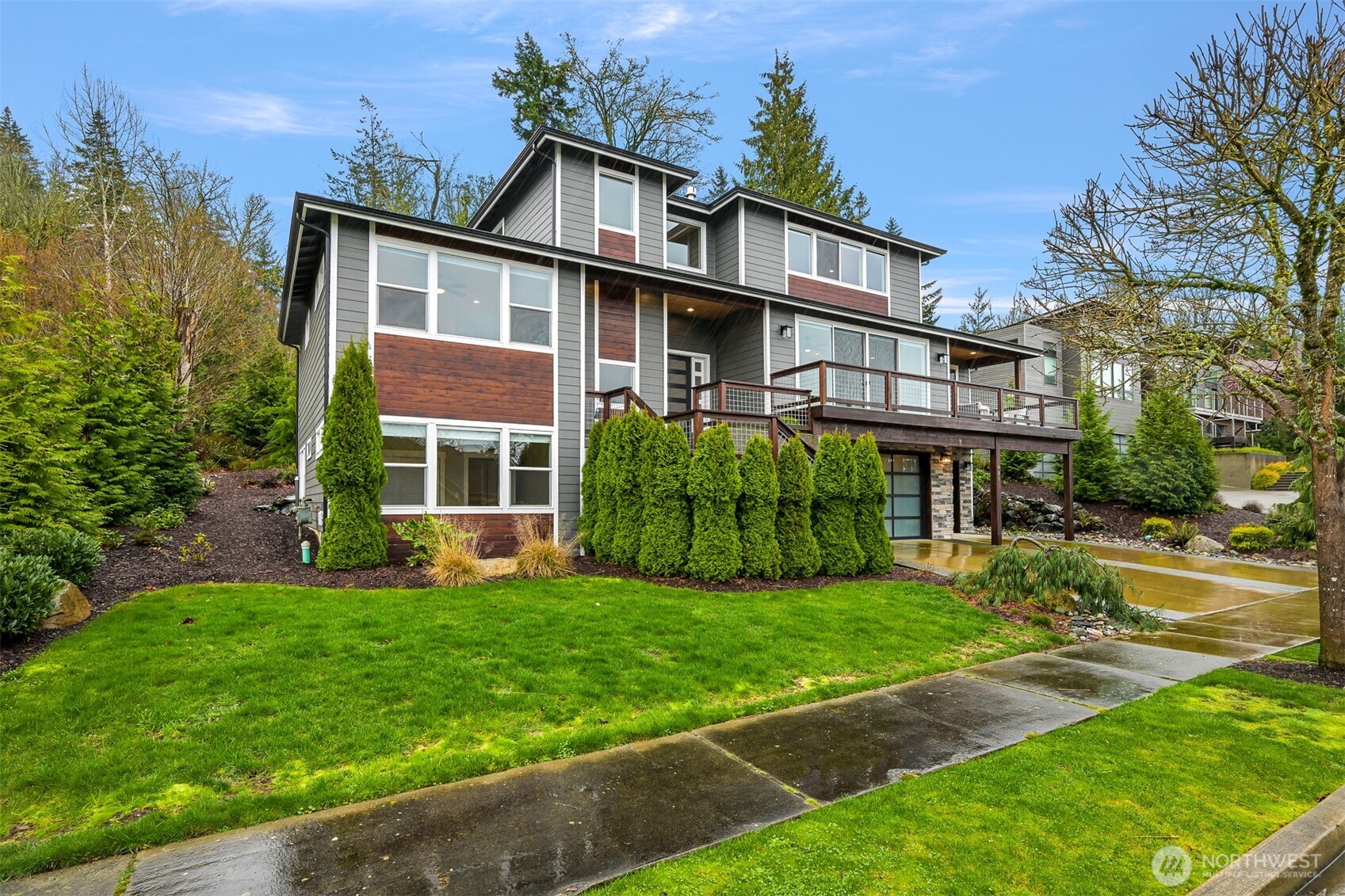 921 Whitewater Drive , Bellingham, WA 98229-3125