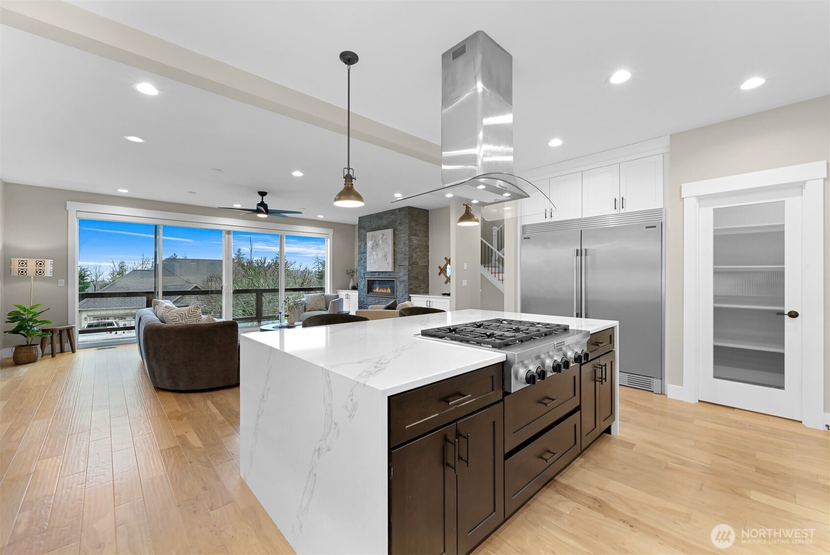 921 Whitewater Drive , Bellingham, WA 98229-3125