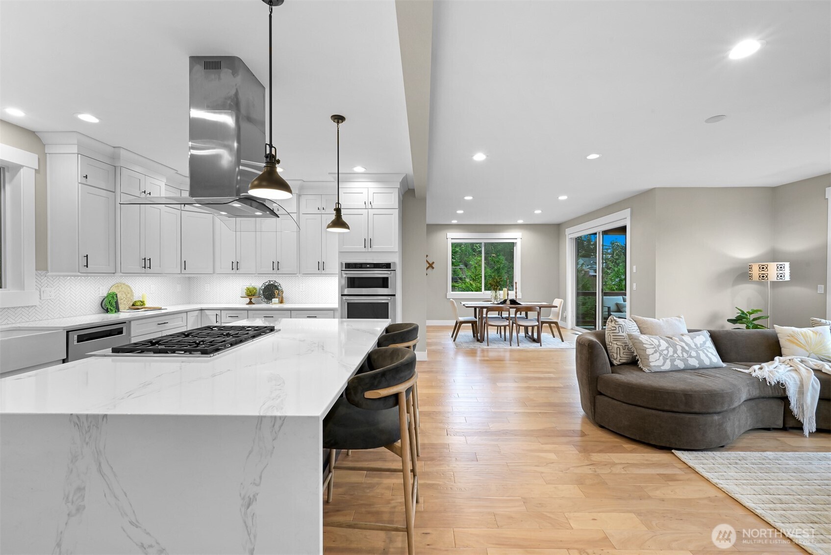 921 Whitewater Drive , Bellingham, WA 98229-3125