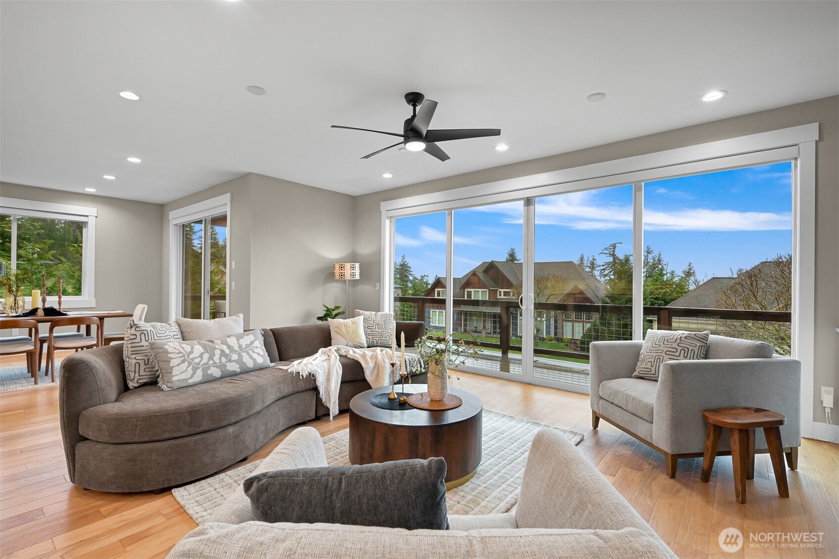 921 Whitewater Drive , Bellingham, WA 98229-3125