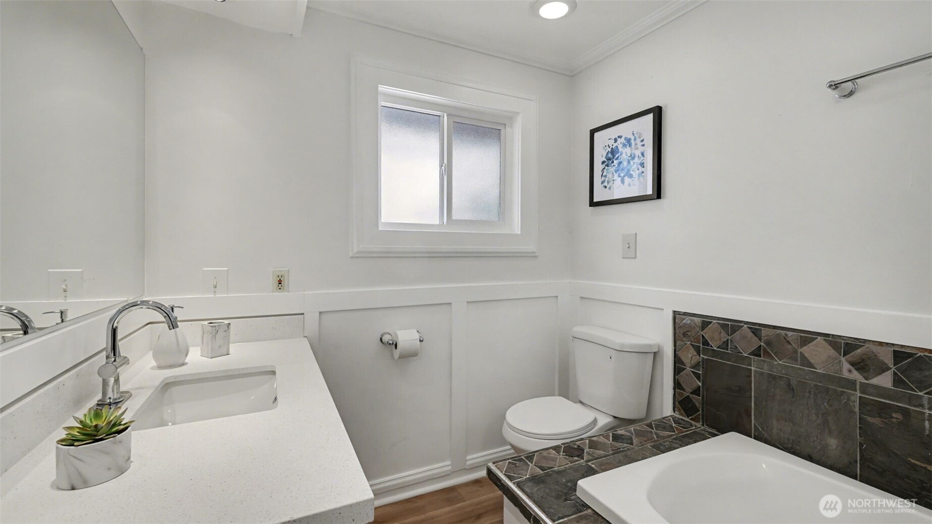 7301 32nd Avenue S, Seattle, WA 98118