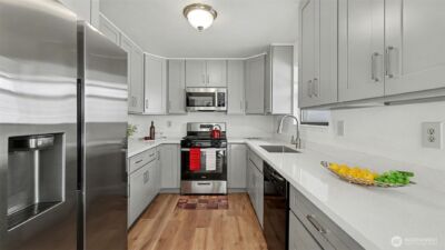 7301 32nd Avenue S, Seattle, WA 98118 - Photo 10