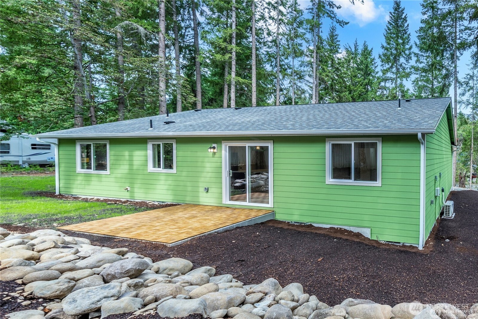 17911 Clearland Boulevard SE, Yelm, WA 98597-9047