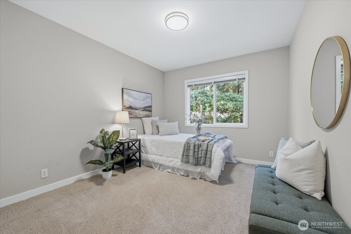 879 881 Kamus Way , Fox Island, WA 98333