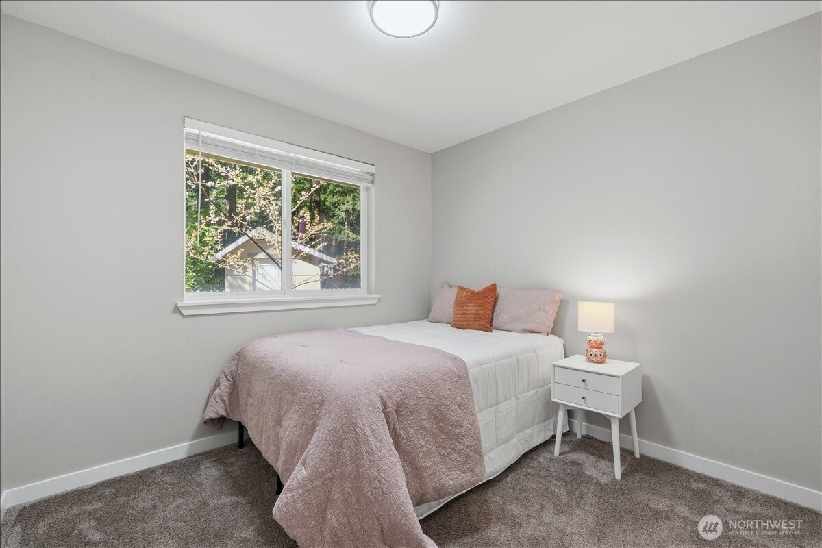 879 881 Kamus Way , Fox Island, WA 98333