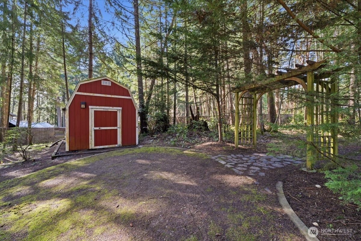 879 881 Kamus Way , Fox Island, WA 98333