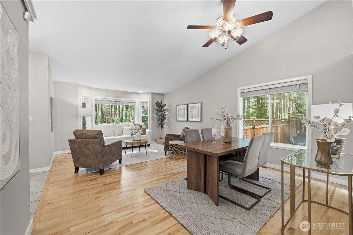 879 881 Kamus Way , Fox Island, WA 98333