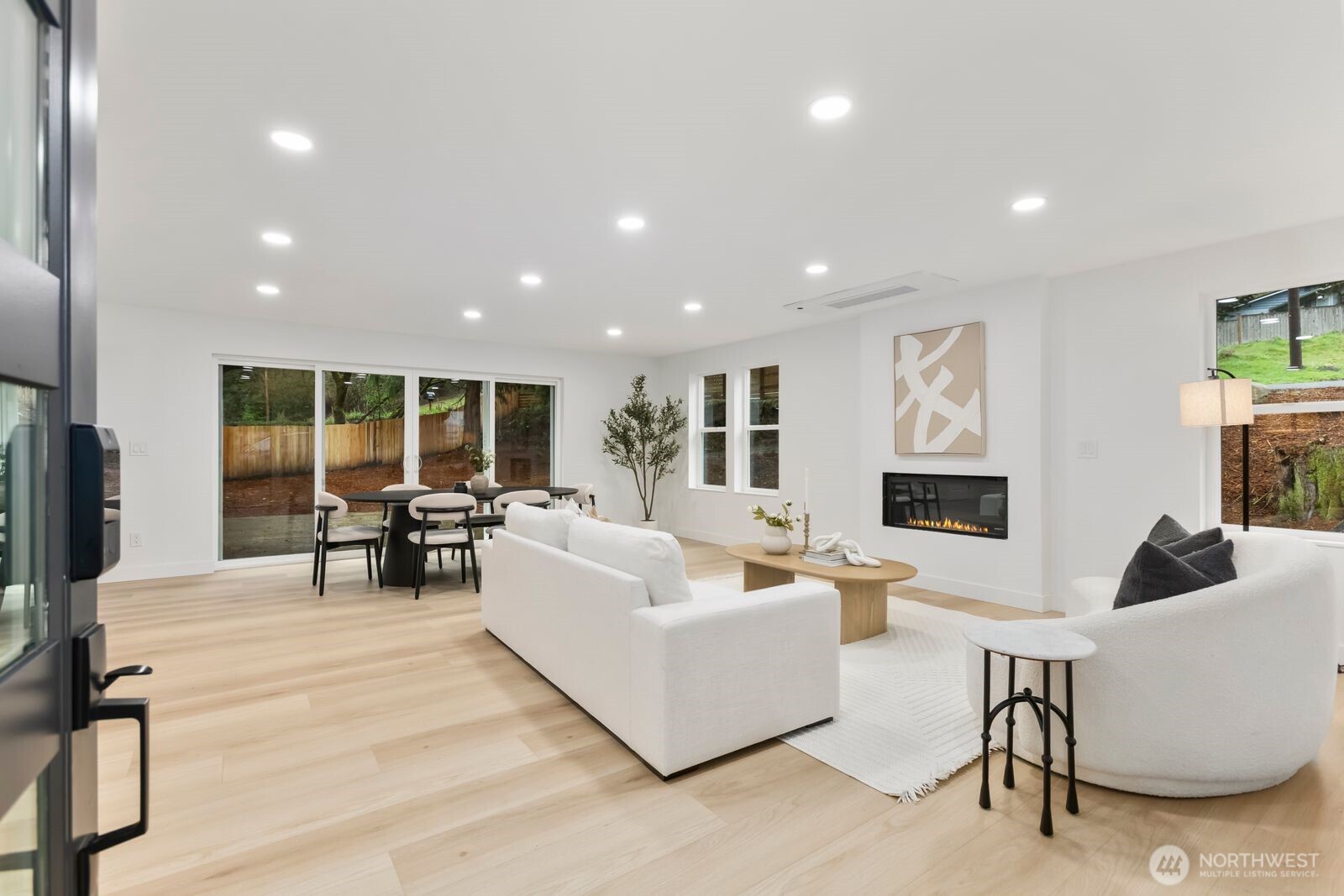 10611 Jovita Boulevard E, Edgewood, WA 98372