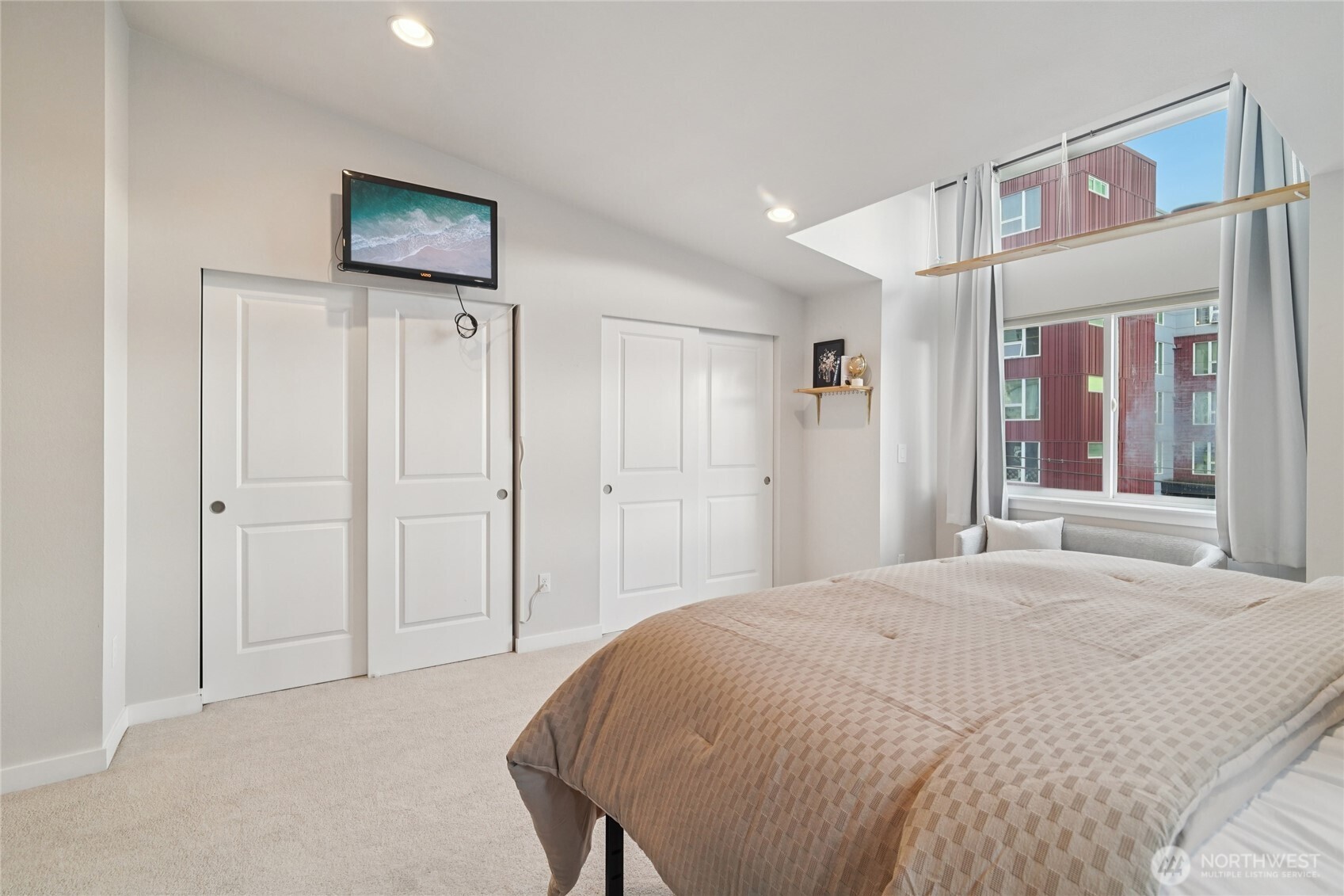 926 N 96th Street , Seattle, WA 98103