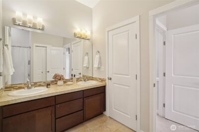 926 N 96th Street , Seattle, WA 98103 - Photo 22