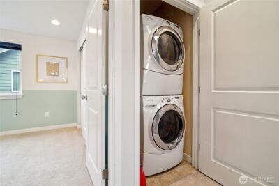 926 N 96th Street , Seattle, WA 98103 - Photo 27