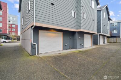 926 N 96th Street , Seattle, WA 98103 - Photo 28